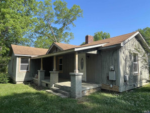 311 Flushing St Burlington, NC 27217
