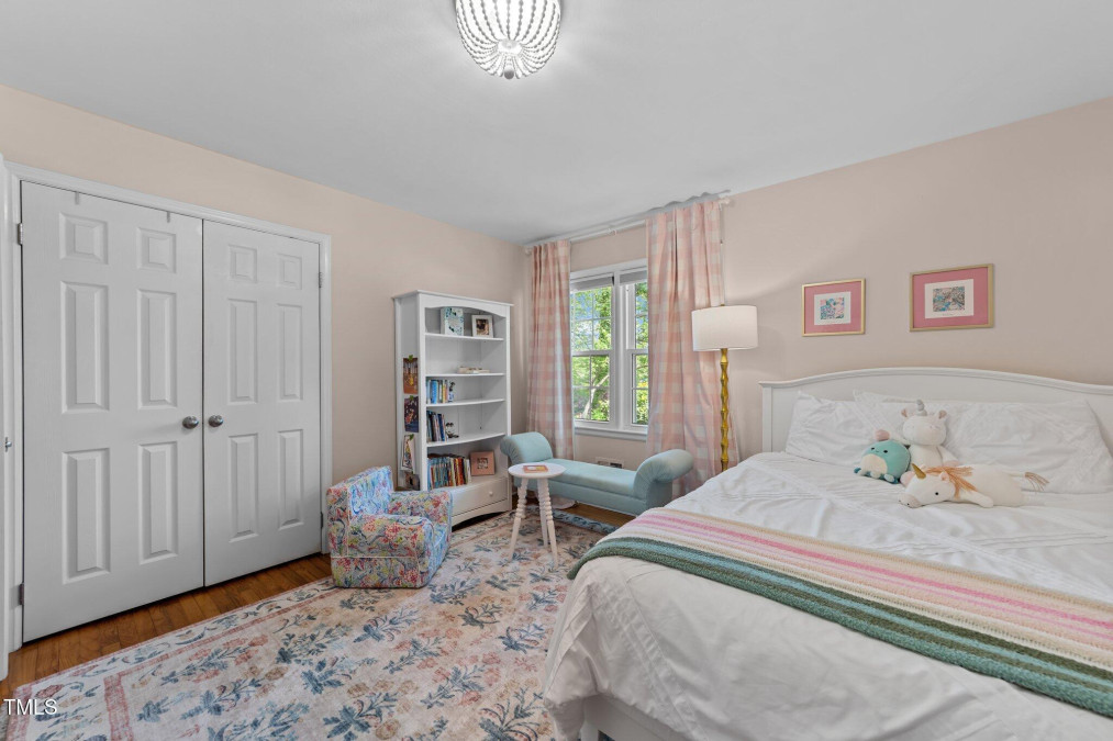 305 Clarendon Crescent Raleigh, NC 27610