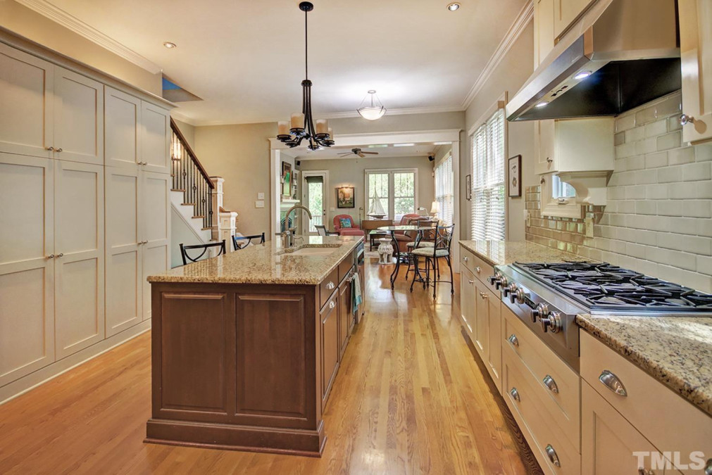 113 Atterbury St Chapel Hill, NC 27516