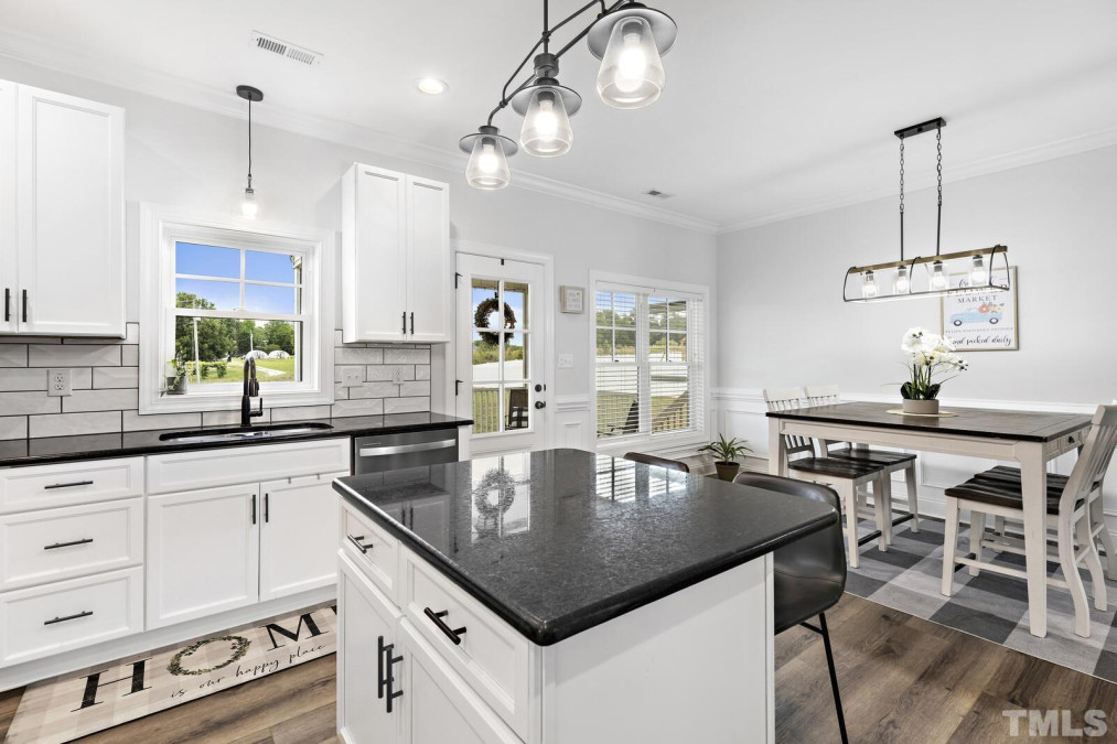 1028 Farmdale Field Ln Willow Springs, NC 27592