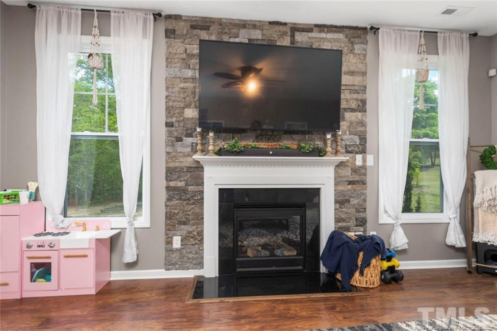 490 Prairie Ln Lillington, NC 27546