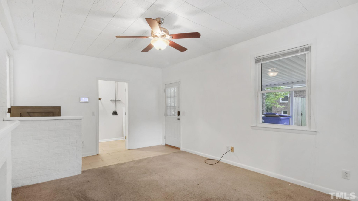 386 Summer Hill Rd Fayetteville, NC 28303