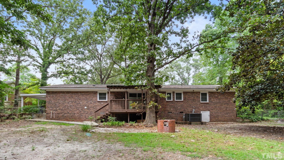 386 Summer Hill Rd Fayetteville, NC 28303