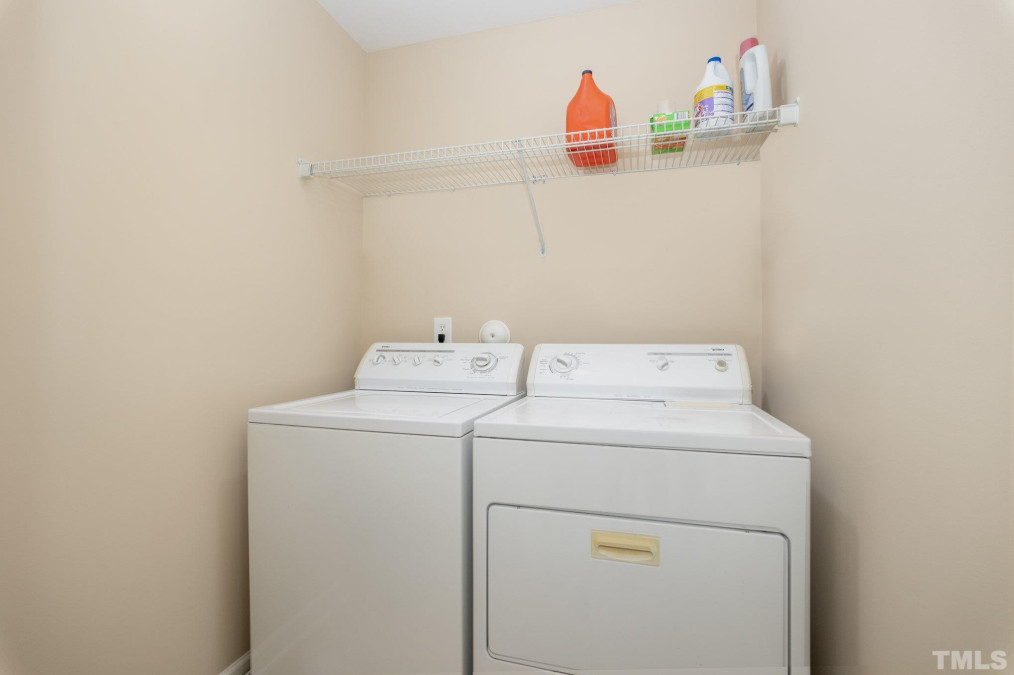 145 Sharp Top Trl Apex, NC 27502