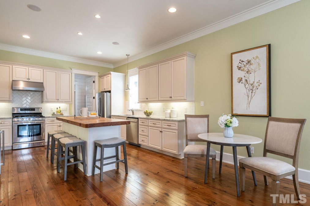 7 Oglethorpe Ave Clayton, NC 27527