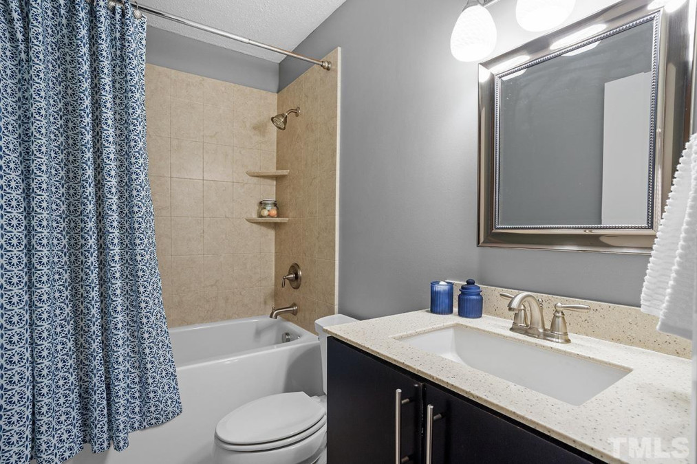 4341 Sunscape Ln Raleigh, NC 27613