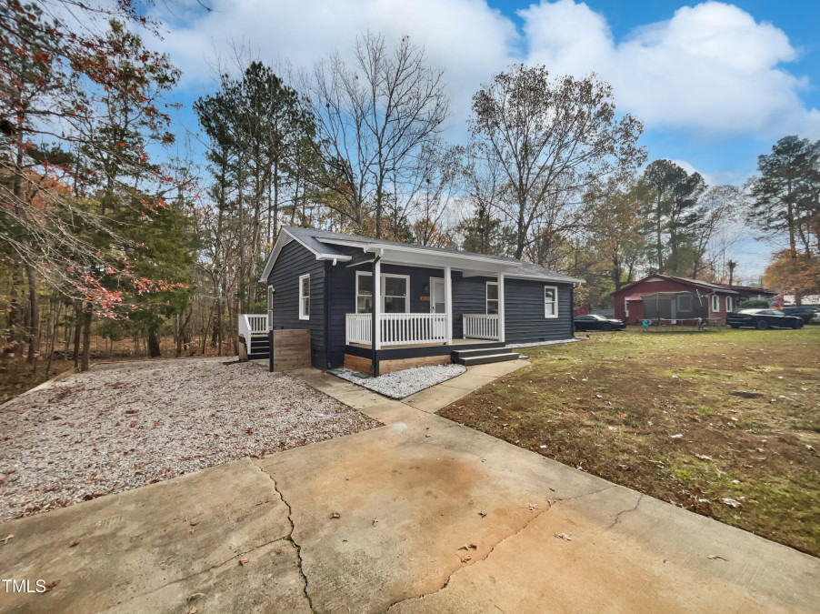 615 Wildaro Ct Hillsborough, NC 27278