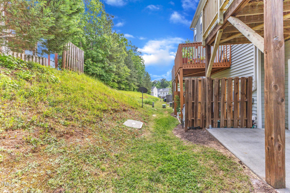 2705 Wyntercrest Ln Durham, NC 27713