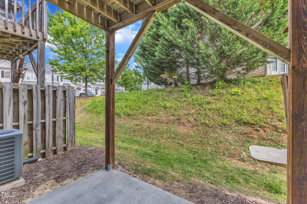 2705 Wyntercrest Ln Durham, NC 27713