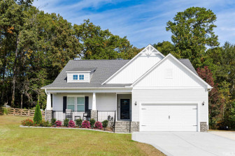 709 Creekside Ave Selma, NC 27576