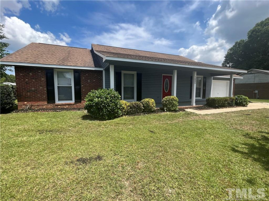 1005 Oakstone Dr Fayetteville, NC 28314