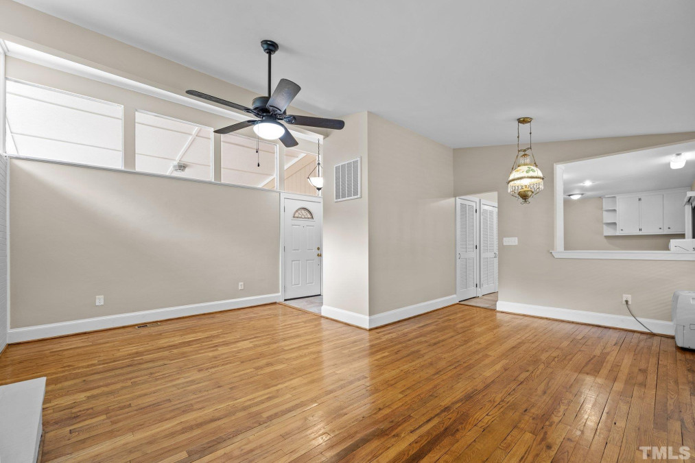 109 Woodland Dr Cary, NC 27513