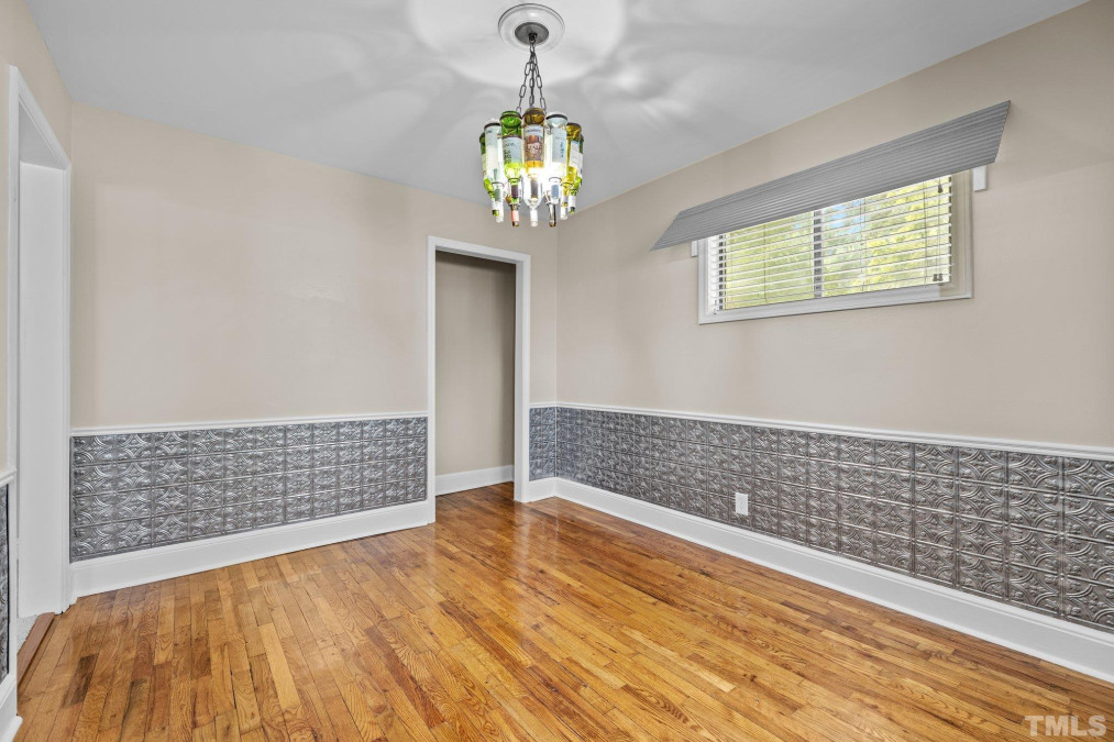 109 Woodland Dr Cary, NC 27513