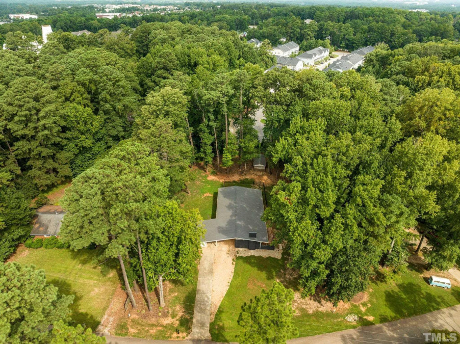 109 Woodland Dr Cary, NC 27513