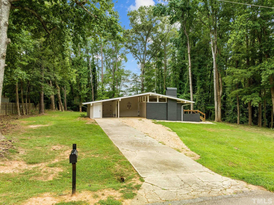 109 Woodland Dr Cary, NC 27513