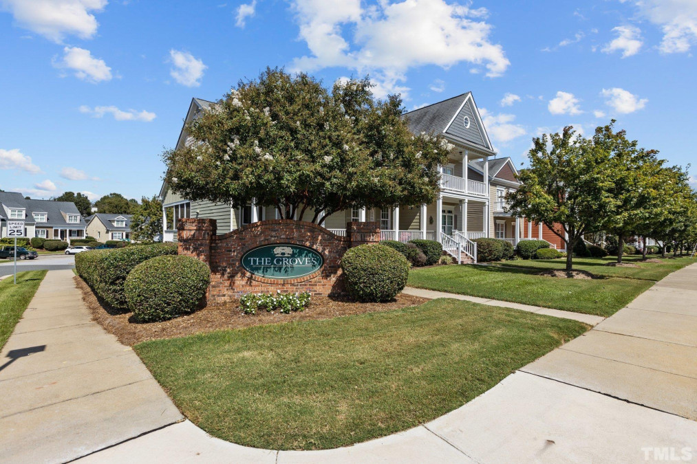 1301 Center St Apex, NC 27502