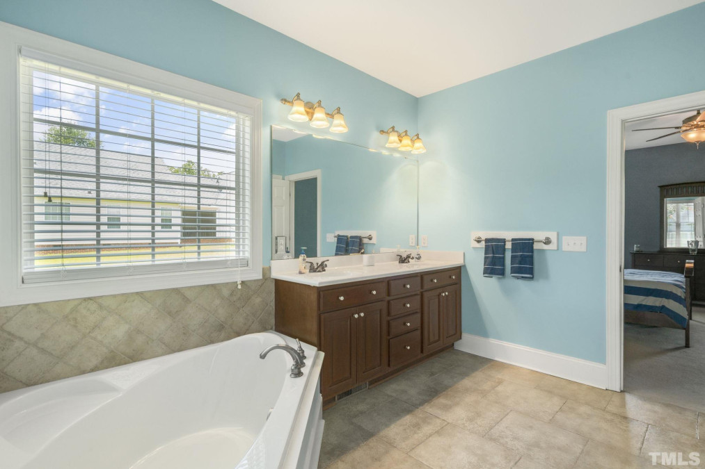 89 Gardner Lake Dr Willow Springs, NC 27592