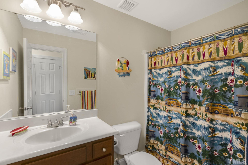 89 Gardner Lake Dr Willow Springs, NC 27592