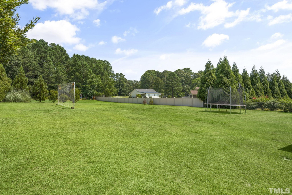 89 Gardner Lake Dr Willow Springs, NC 27592