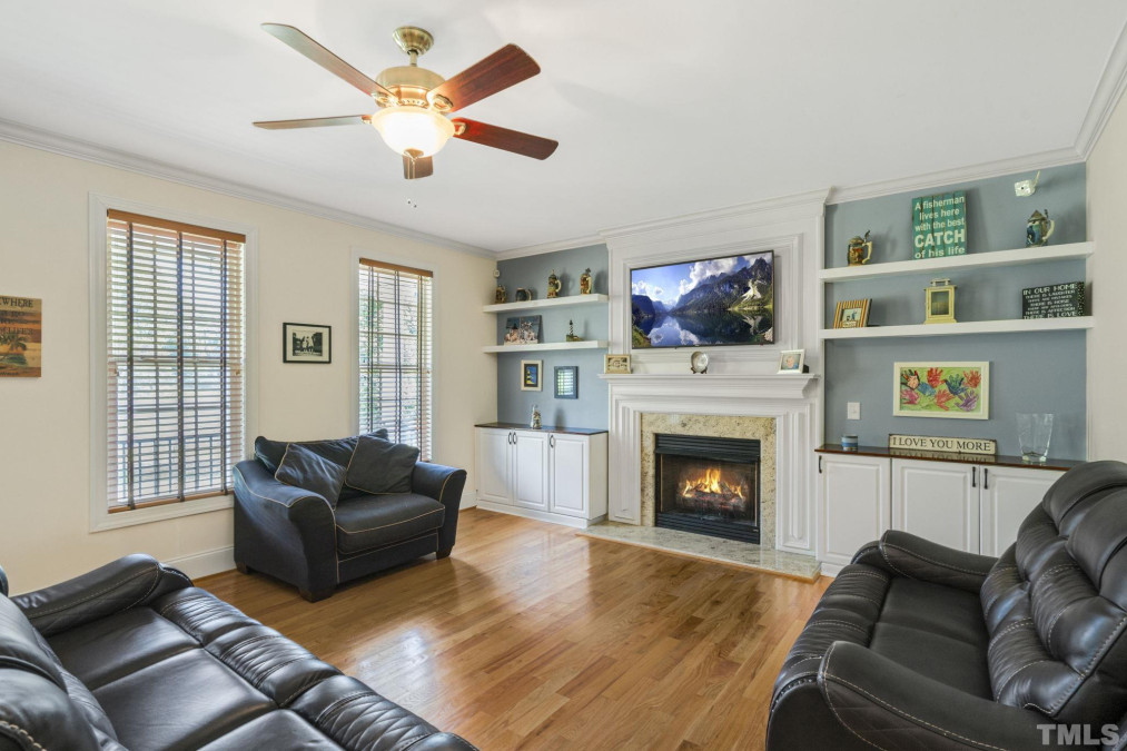 89 Gardner Lake Dr Willow Springs, NC 27592