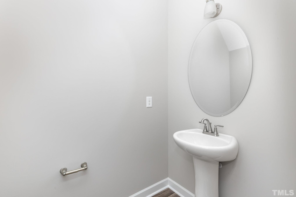 402 Matthews Cir Clayton, NC 27520
