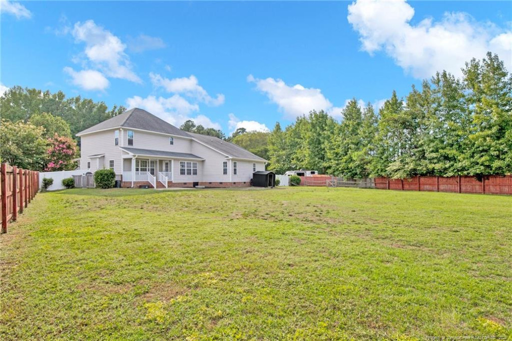 626 Thorncliff Dr Raeford, NC 28376