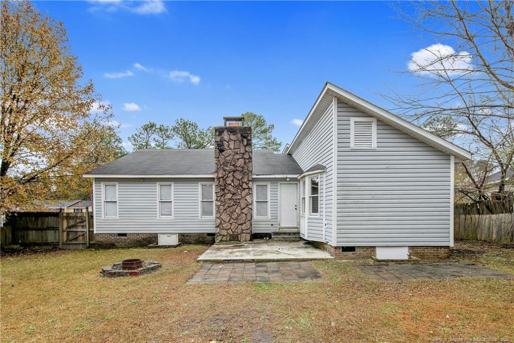 105 Elfreth Ln Spring Lake, NC 28390