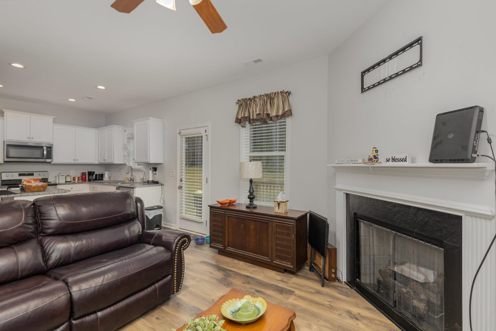 171 Damsel St Zebulon, NC 27597