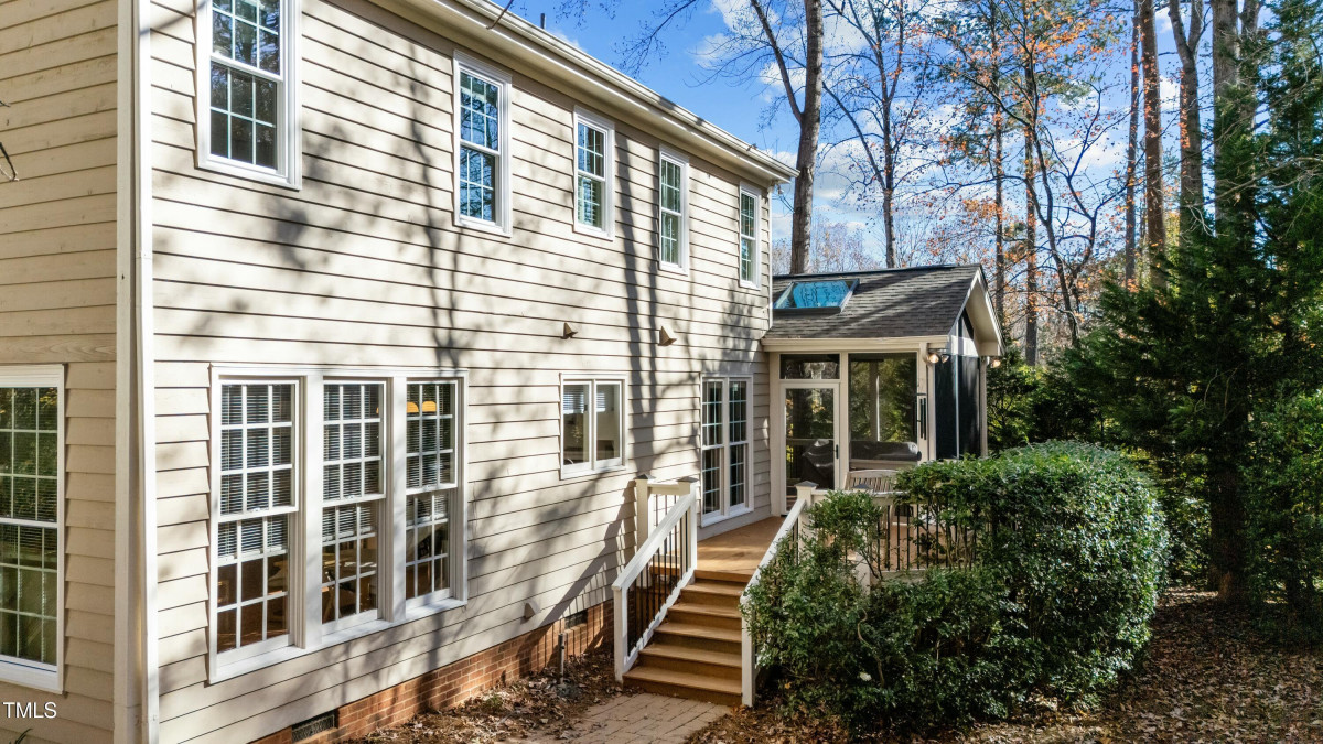 209 Kingsmill Rd Cary, NC 27511