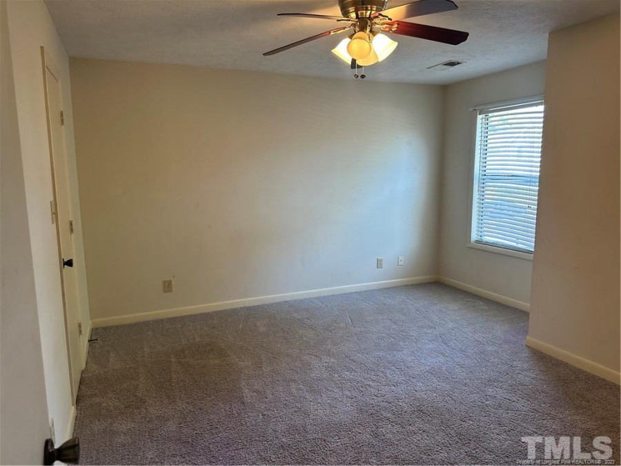 667 Bartons Landing Pl, Fayetteville, NC 28314 Raleigh Realty