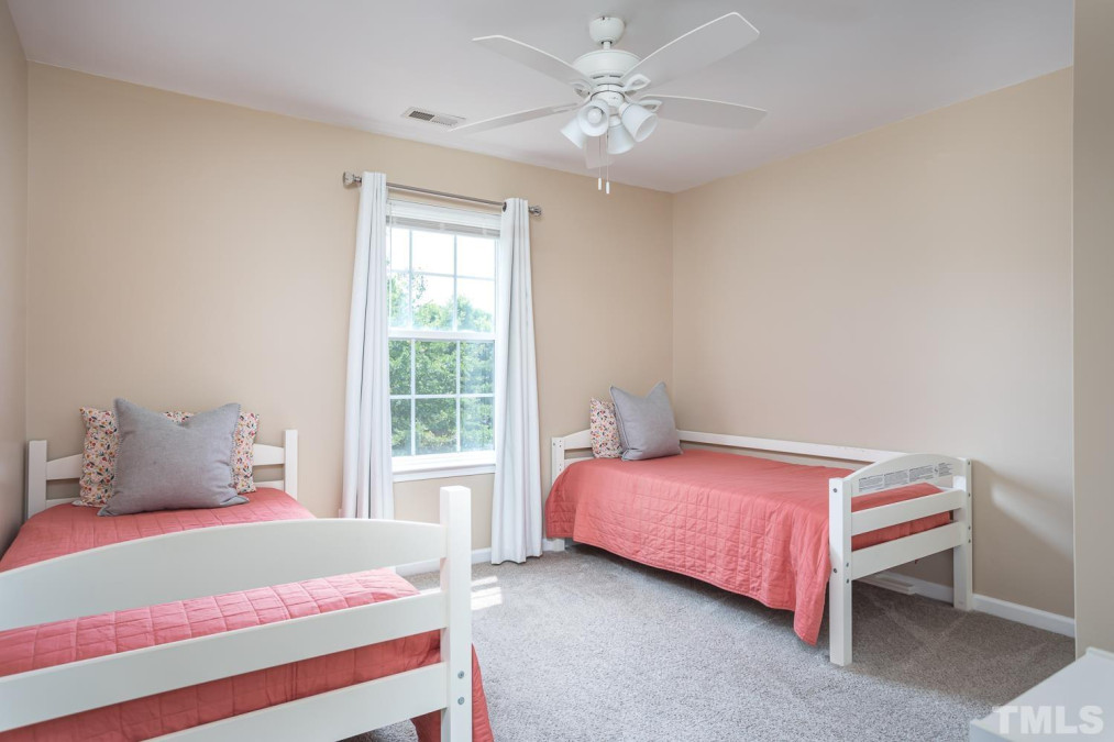 4129 Springfield Creek Dr Raleigh, NC 27616