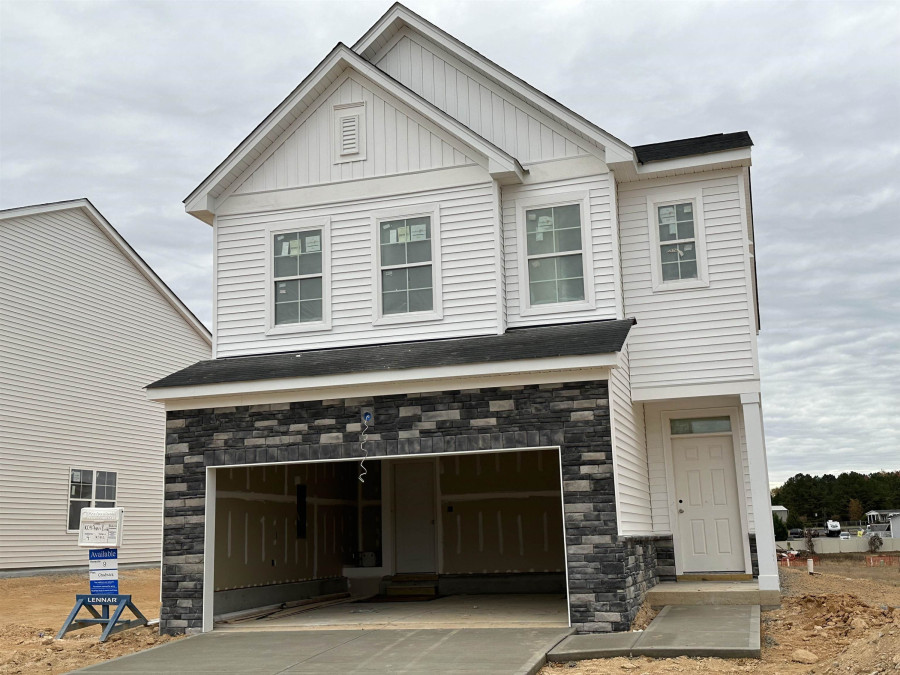 1004 Aspen Pointe Trl Zebulon, NC 27597
