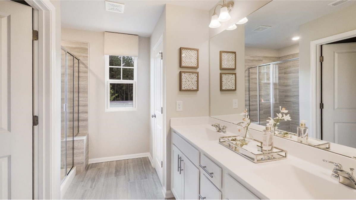 1004 Aspen Pointe Trl Zebulon, NC 27597
