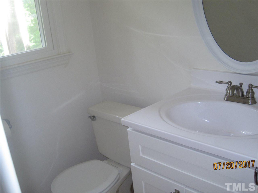 1009 Cedarhurst Dr, Raleigh, NC 27609 Raleigh Realty