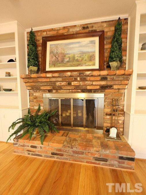 1009 Cedarhurst Dr, Raleigh, NC 27609 Raleigh Realty