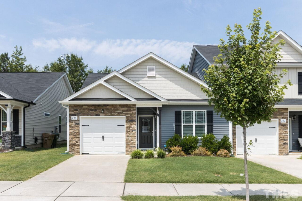 228 Cullen Ct, Clayton, NC 27520 Raleigh Realty