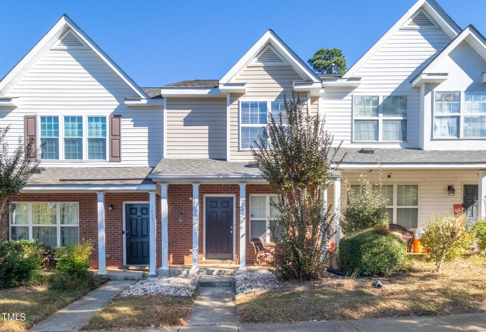 1039 Oak Blossom Way Whitsett, NC 27377