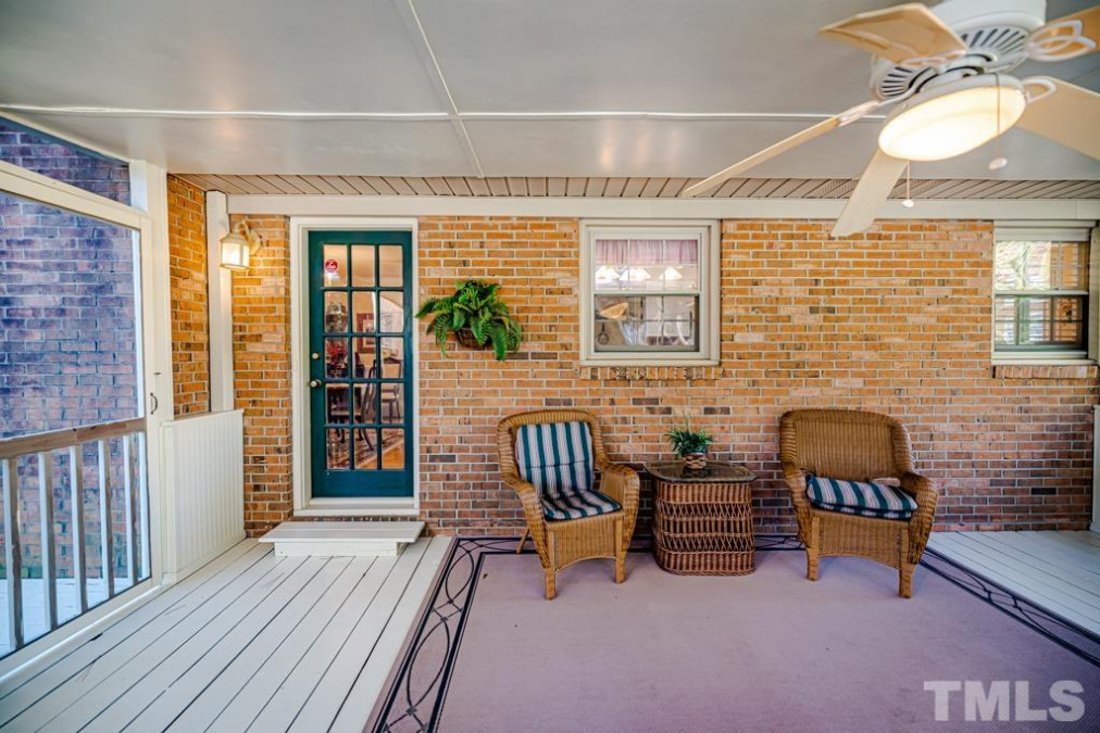 1916 Hamilton Dr Sanford, NC 27330