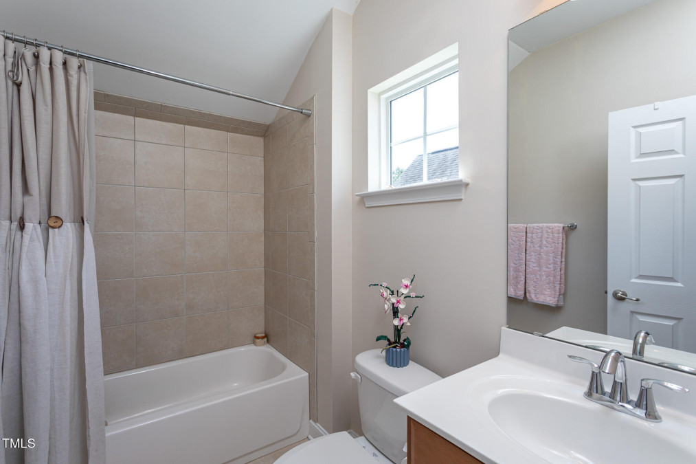 3827 Heritage Spring Circle Cir Wake Forest, NC 27587