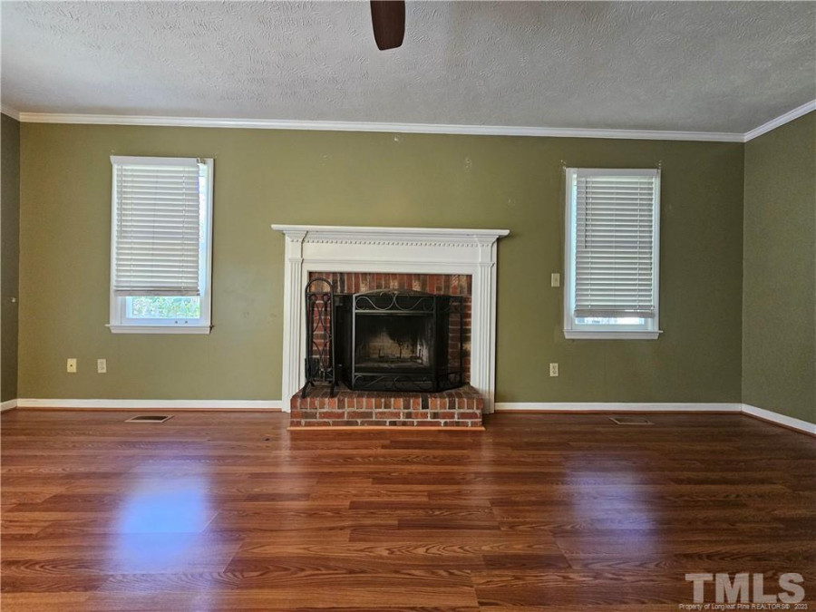 6781 Saint Julian Way Dr Fayetteville, NC 28314