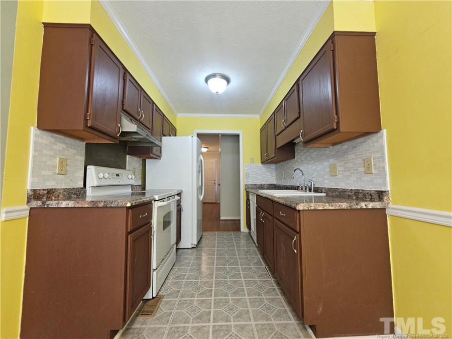 6781 Saint Julian Way Dr Fayetteville, NC 28314