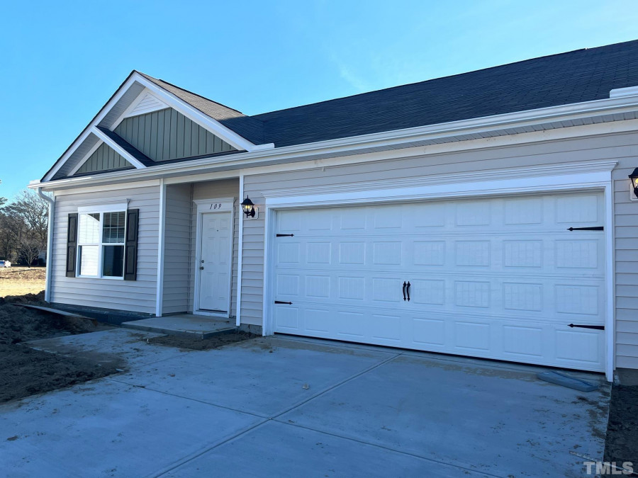 109 Drake Village Dr Goldsboro, NC 27530