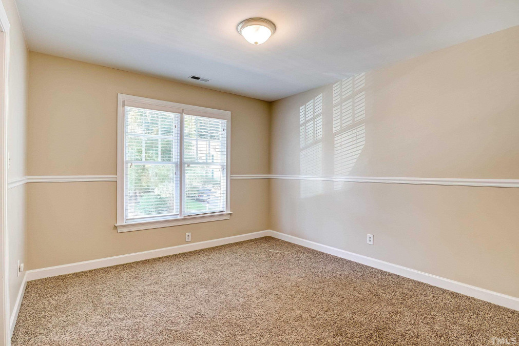 305 Cary Pines Dr Cary, NC 27513