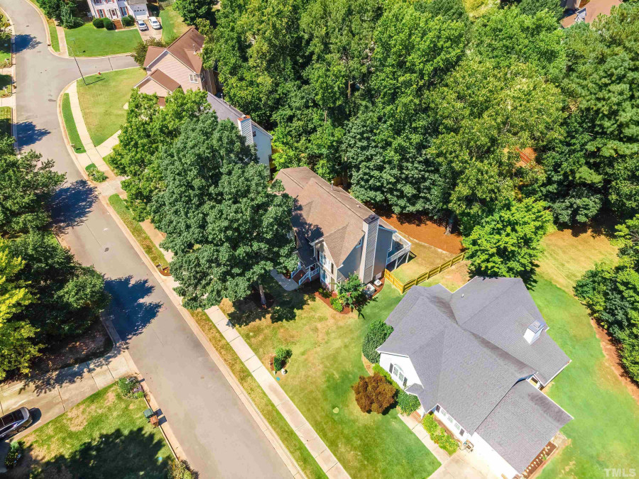 305 Cary Pines Dr Cary, NC 27513