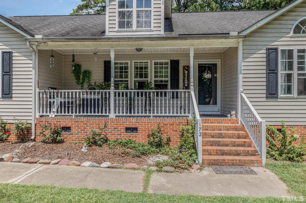 172 Edmondson Dr Willow Springs, NC 27592