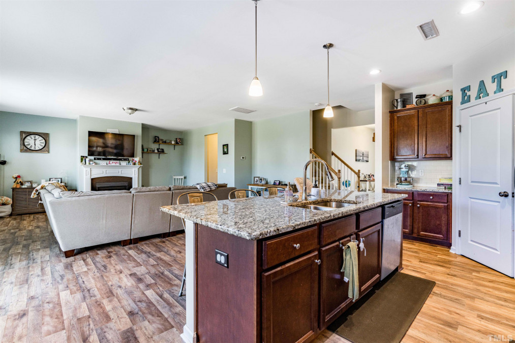 332 Tuscan Ridge Way, Clayton, NC 27527 Raleigh Realty