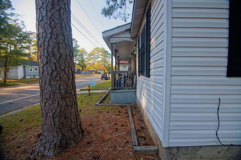 1928 Armstrong St Fayetteville, NC 28301