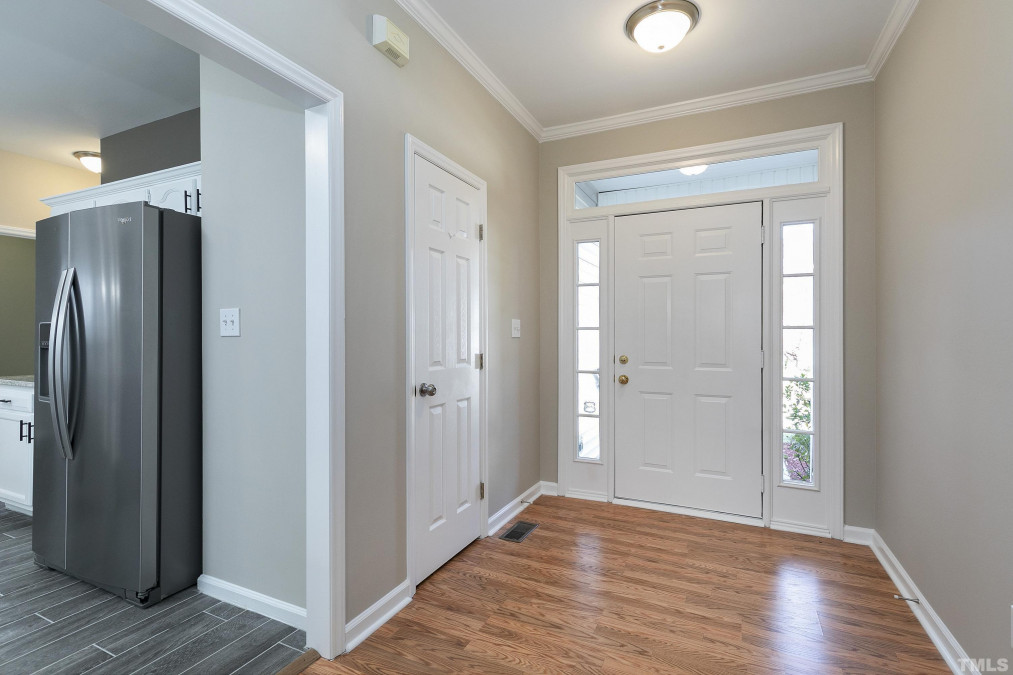 1301 Waterford Green Dr, Apex, NC 27502 Raleigh Realty