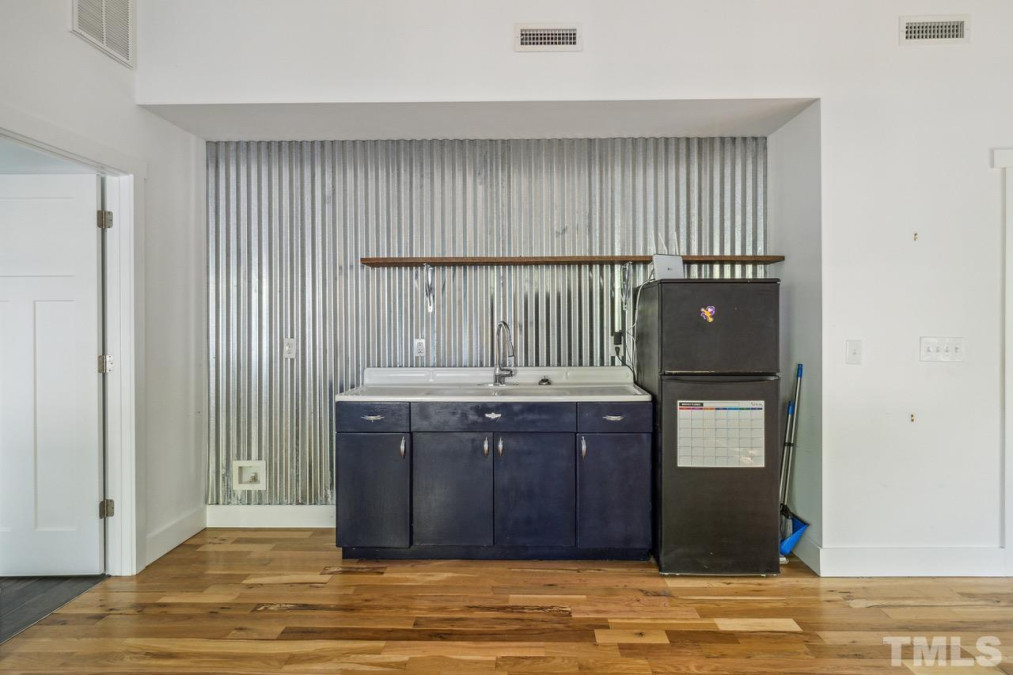 406 Hillsborough Rd Carrboro, NC 27510