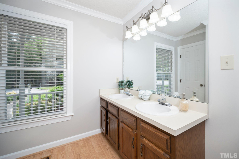 503 Pinewood Dr, Apex, NC 27502 Raleigh Realty